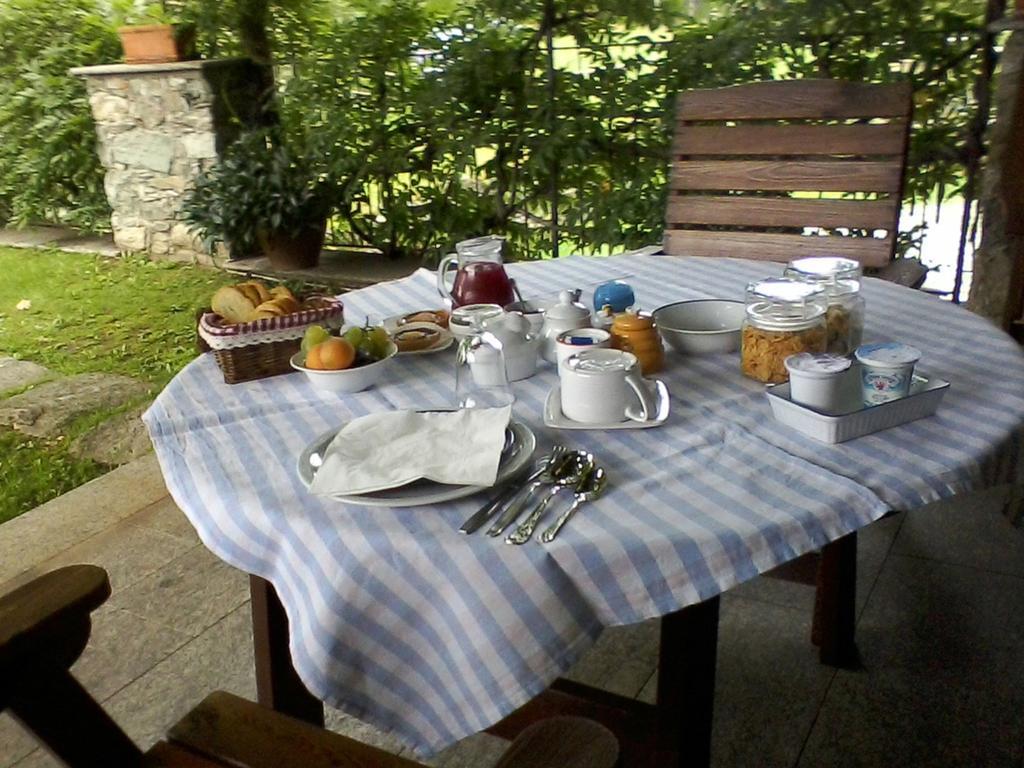 Il Glicine Bed & Breakfast Zimone Екстериор снимка