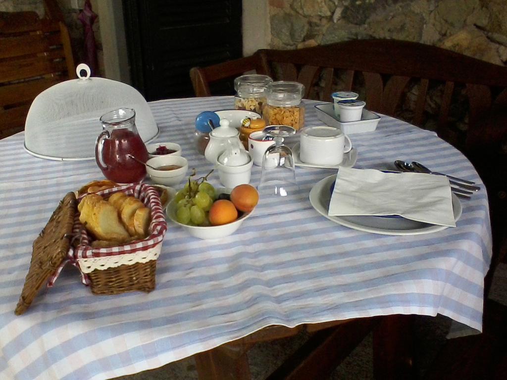 Il Glicine Bed & Breakfast Zimone Екстериор снимка