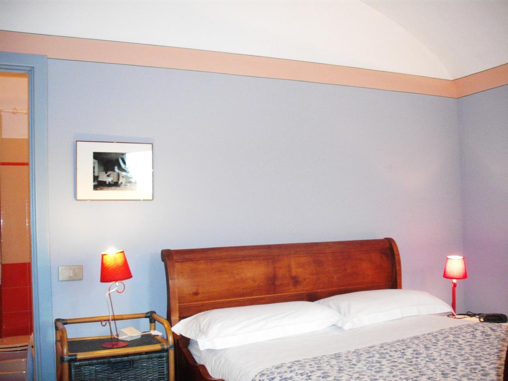 Il Glicine Bed & Breakfast Zimone Екстериор снимка