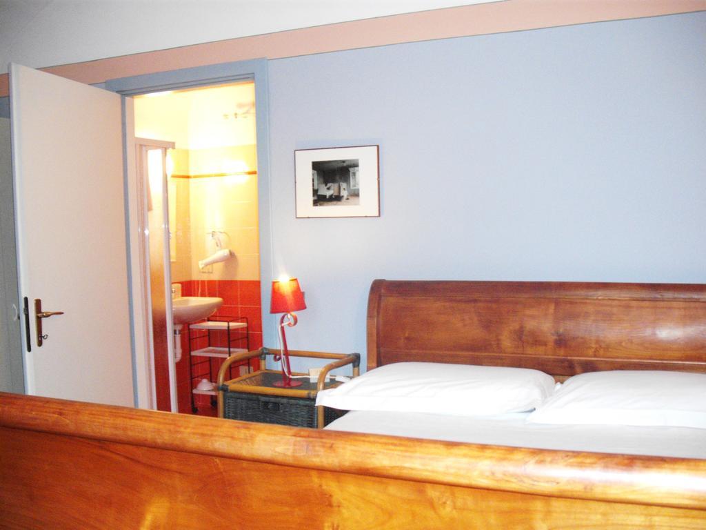 Il Glicine Bed & Breakfast Zimone Екстериор снимка