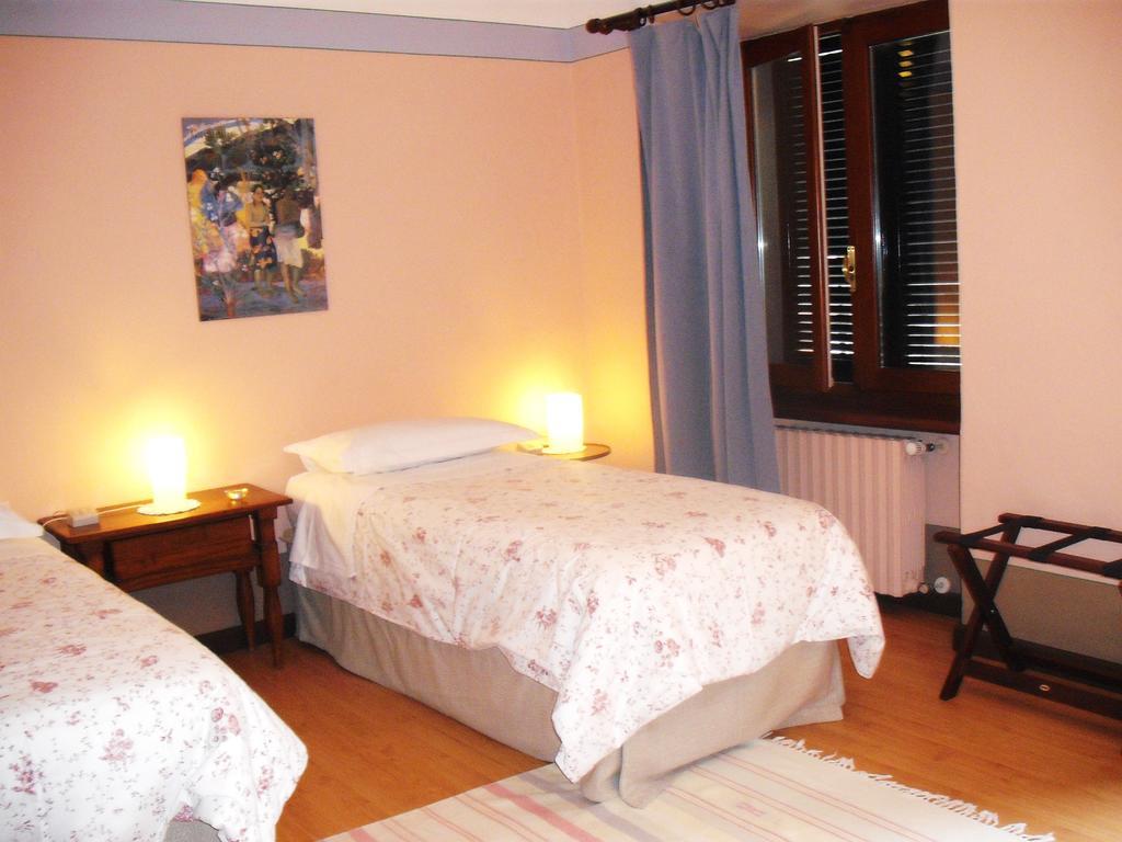 Il Glicine Bed & Breakfast Zimone Екстериор снимка