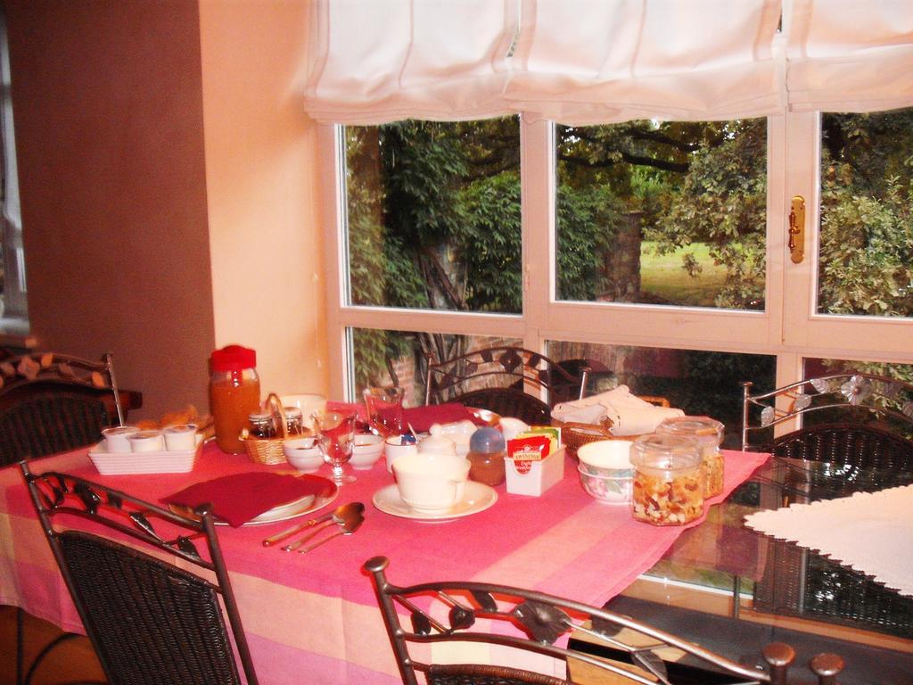 Il Glicine Bed & Breakfast Zimone Екстериор снимка